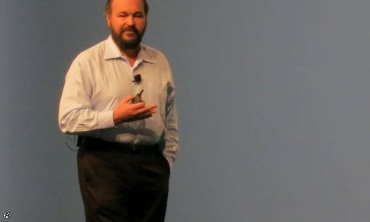 VMwares Big Boss Paul Maritz begnügte sich mit dem zweiten Vortrag und konzentrierte sich auf die Idee von der IT als Service. Tenor: VMware ist mehr als Virtualisierung.