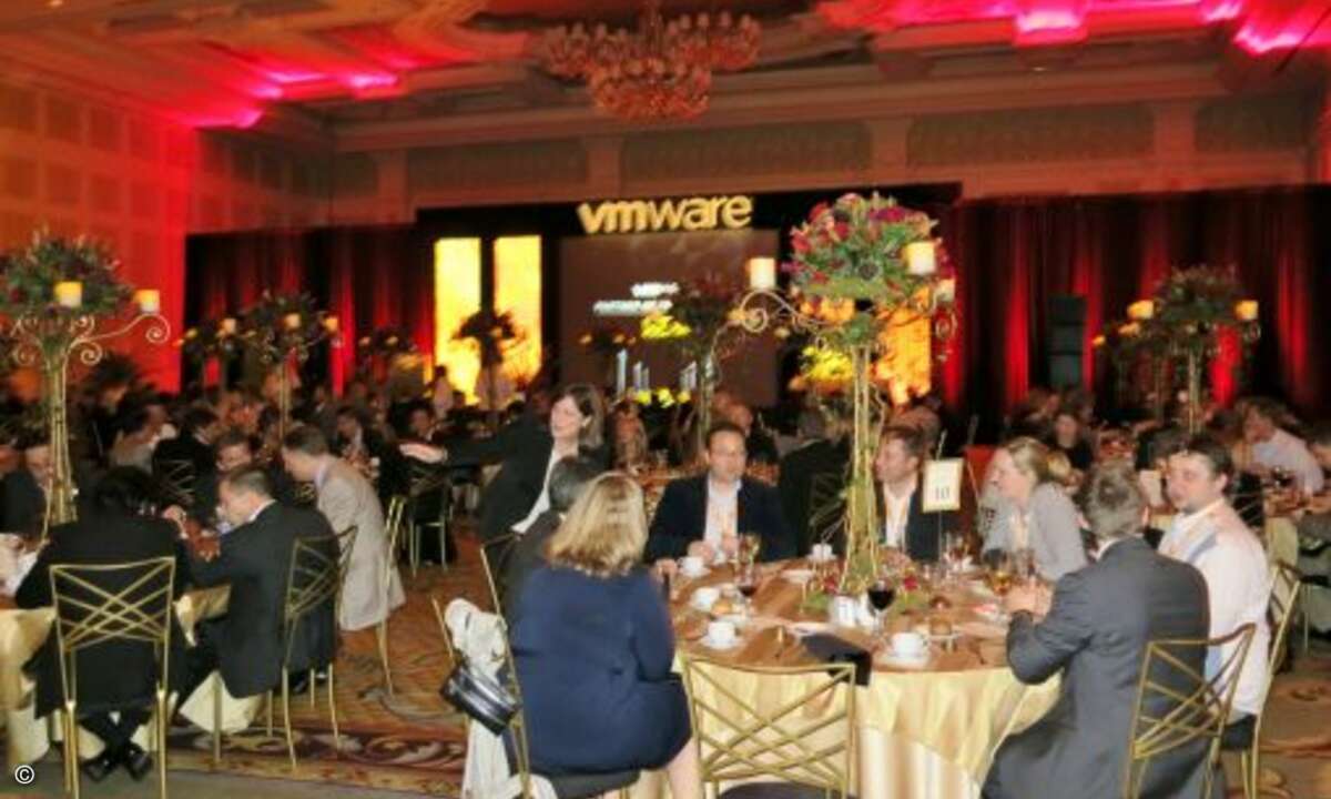 So feiern Sieger: Die diesjährigen VMware-Preisträger beim Surf’n’Turf Dinner.