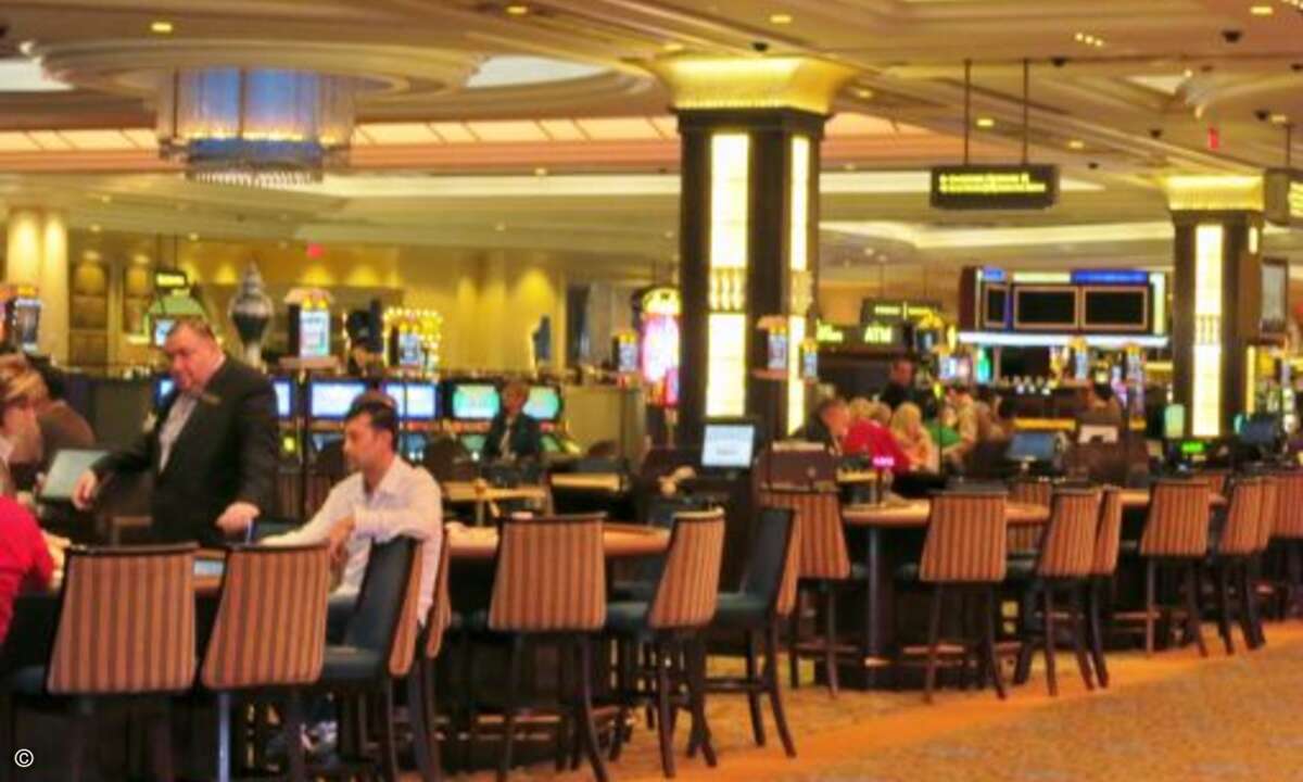 Im Zentrum der Hotels am Las Vegas Boulevard befindet sich ein Spielkasino mit einarmigen Banditen, Pokerrunden und Roulettetischen. Wie sonst gilt auch hier: Die Bank gewinnt immer.