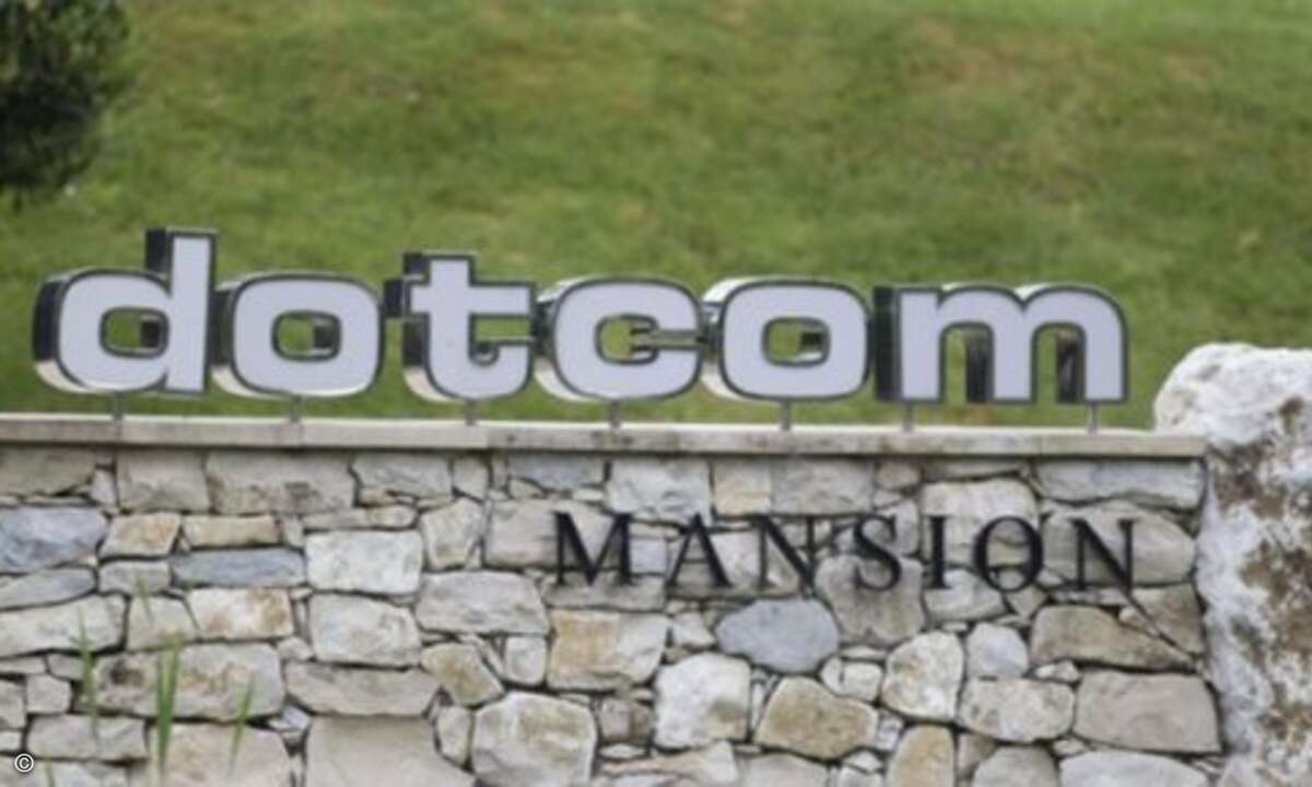 Besuch in der Dotcom Mansion: Neben Schmitz und seinen Freunden und Geschäftspartnern...