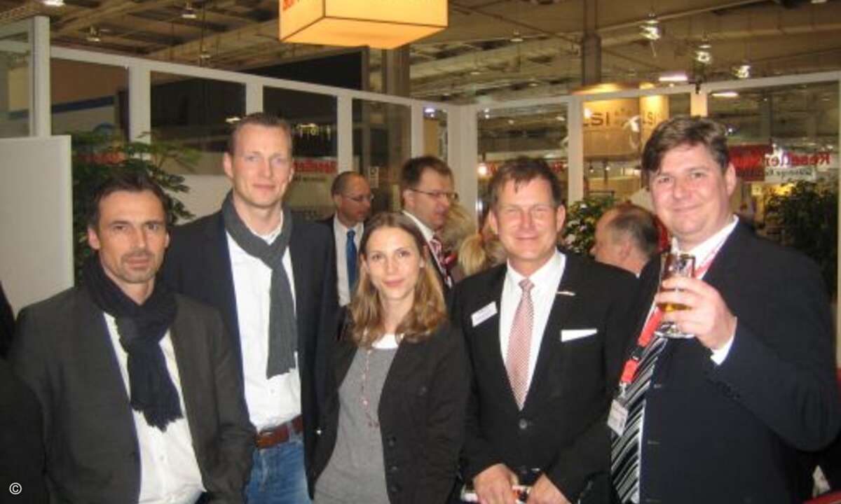 Thorsten Belverato und Patrick Köhler (beide B.com), Ulrike Wendel (CRN), Andreas Sander (Kosatec) und Samba Schulte (CRN)