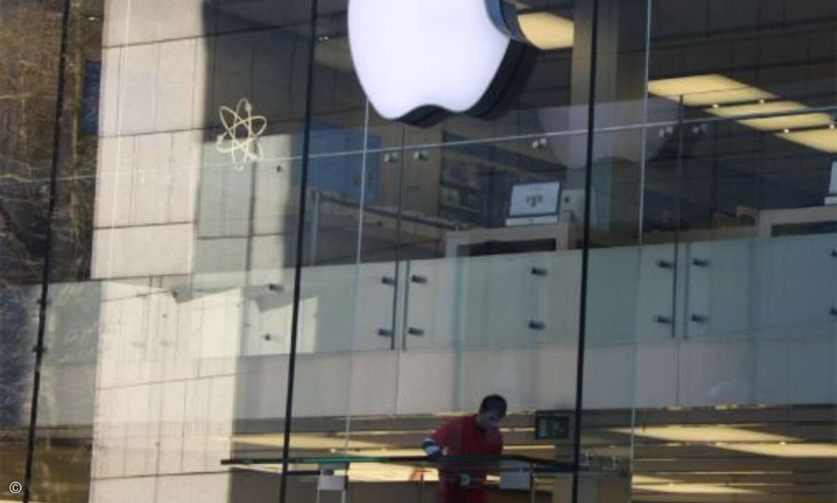Kurz vor Öffnung wurden die Pforten des Apple Store noch einmal auf Vordermann gebracht.