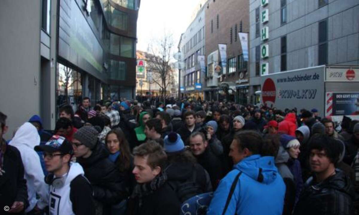 Der Andrang vor dem Apple Store in München war gigantisch.