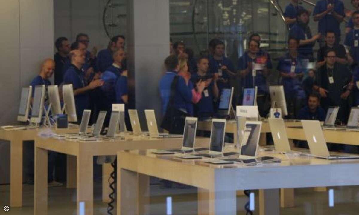 Die Angestellten von Apple waren schon voller Vorfreude.
