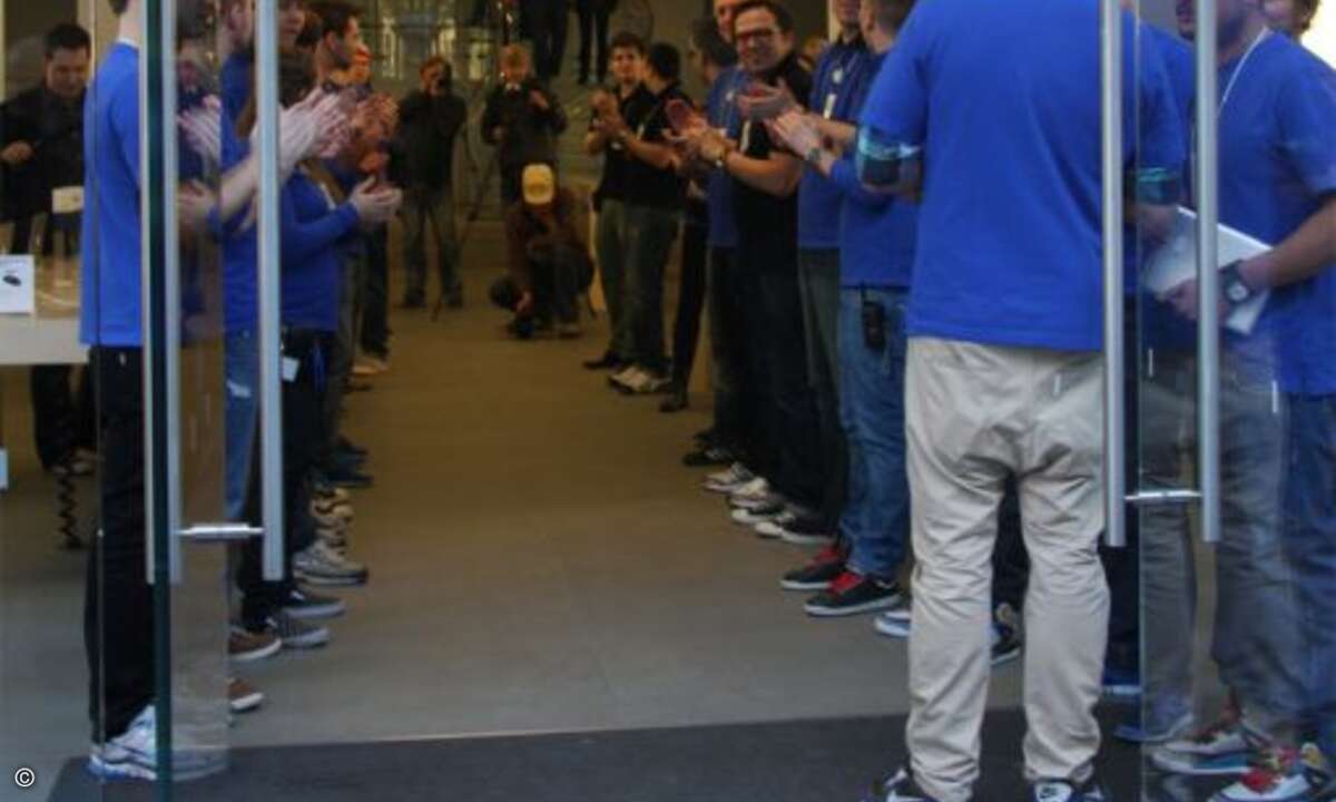 Für die große Show standen die Apple-Mitarbeiter Spalier...
