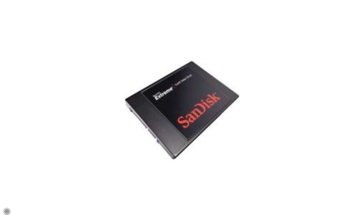 Die SanDisk Extreme ist eine 120 GByte große, interne SSD-Festplatte mit SATA III-Anschluss und 2,5 Zoll-Gehäuse. Sie bietet sequenzielle Lesegeschwindigkeiten von bis zu 550 MB/s und sequenzielle Schreibgeschwindigkeiten von bis zu 520 MB/s und ist,