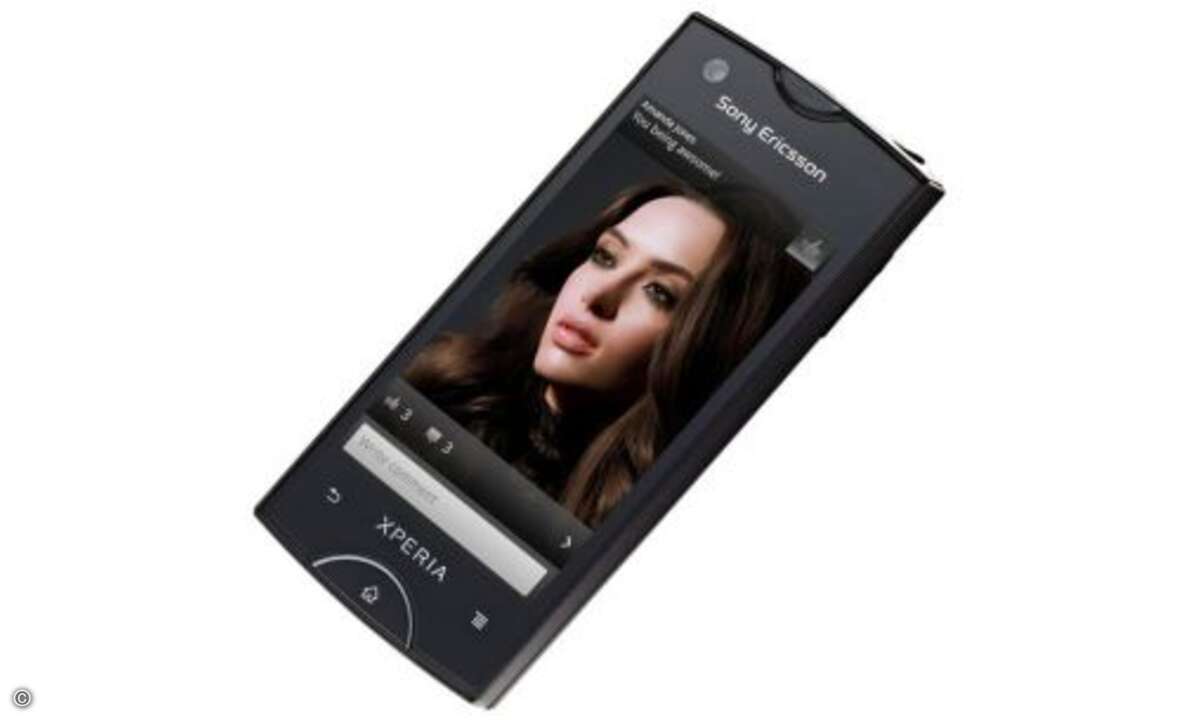 Sony Ericsson Xperia Ray Das Mittelklasse-Smartphone Xperia Ray wiegt gerade mal 100 Gramm, verschwindet mit 110 x 53 x 9 Millimeter in jeder Hosentasche und bietet dennoch eine mächtige Ausstattung. © Hersteller