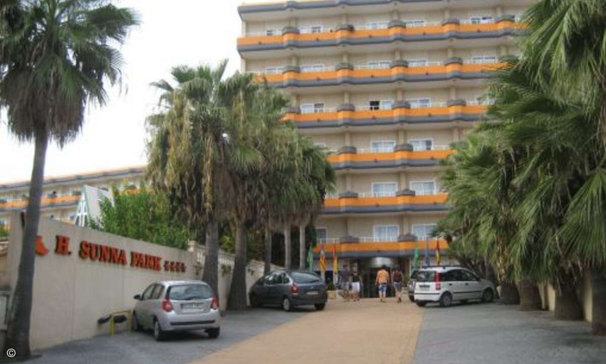 Sunna Park Hotel & Apartments**** in Paguera, Mallorca (Foto: HolidayCheck.de) ...
