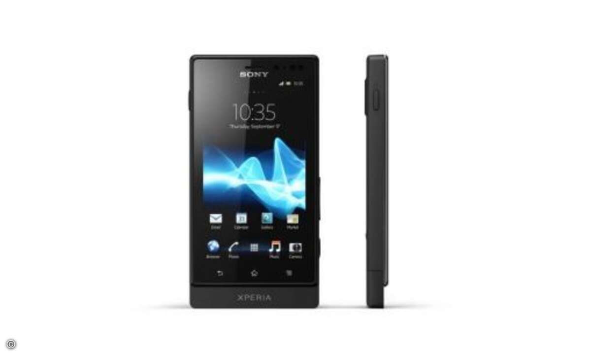 Sony hat für seine neue Xperia-Generation ein ganz besonderes Design entwickelt, mit dem sich das Xperia S wunderbar von der Touchscreen-Konkurrenz abhebt. Am auffälligsten ist die transparente Leiste, die die Trennung zwischen Gehäuse und Antennente