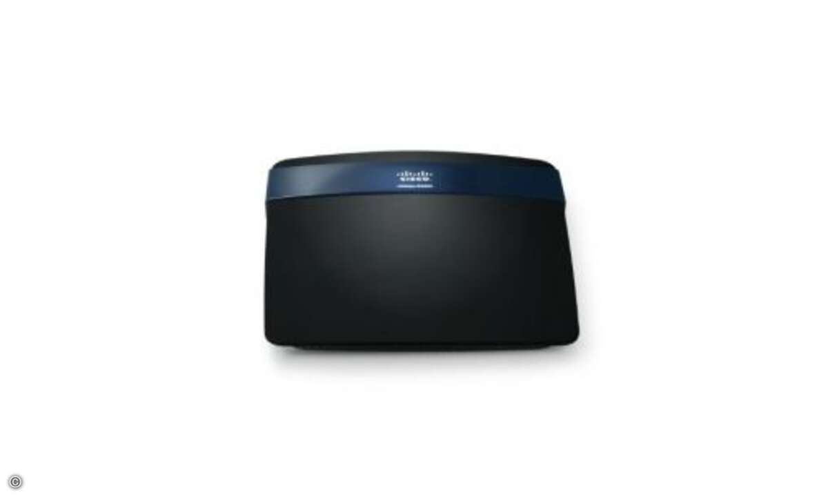 Der Linksys E3200 Wireless-N Dual Band-Router überträgt mit bis zu 300 Mbit/s Geschwindigkeit pro Band über Drahtlosverbindungen. Das simultane Doppelband sorgt für maximalen Datendurchsatz und die Reduzierung von Netzwerkstörungen. Der Router hat 4