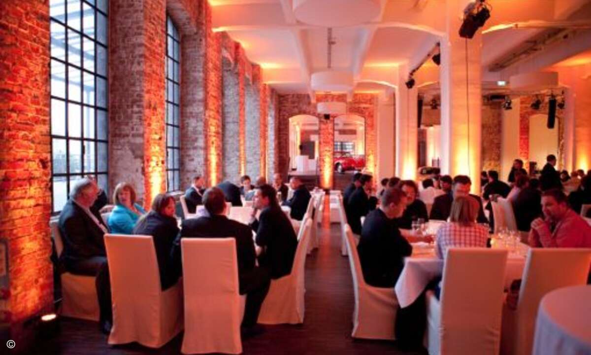 DAs Abendessen im stilvollen Ambiente.