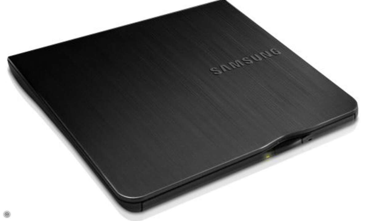 Der externe DVD-Brenner SE-218BB ist in den Farben schwarz oder perlgrau erhältlich (Bild: Samsung)
