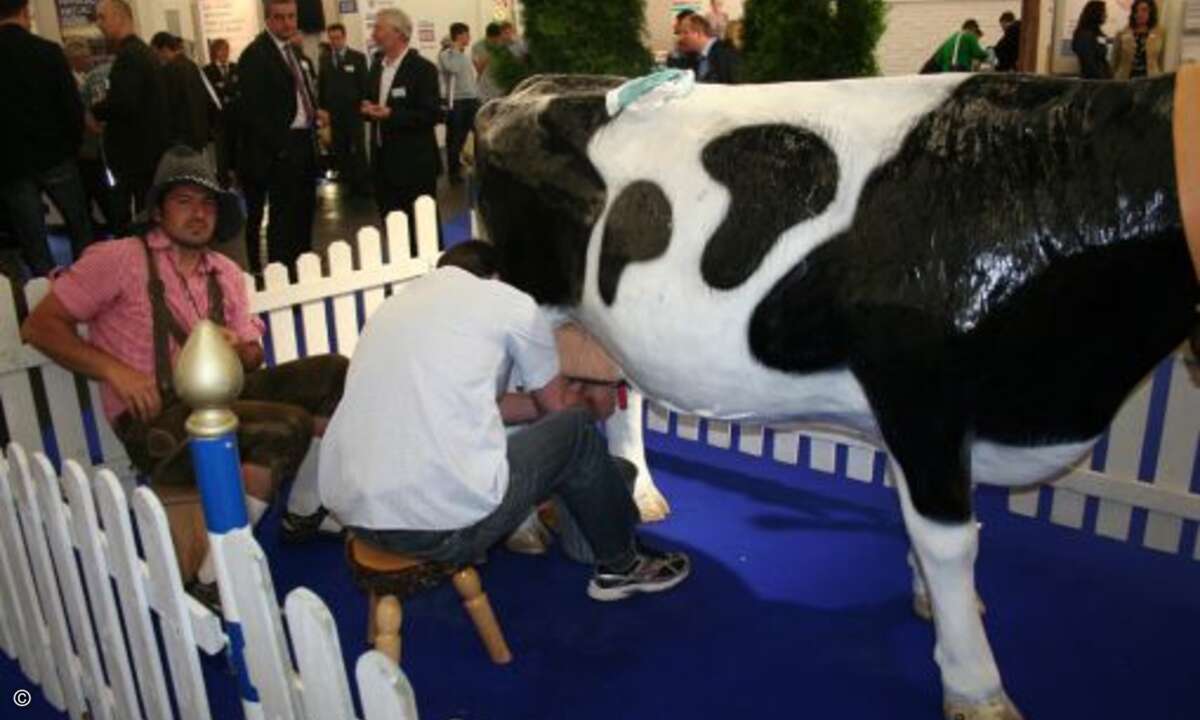 Kühemelken war eine der vielen Aktivitäten für die Besucher. Foto: Computer Reseller News