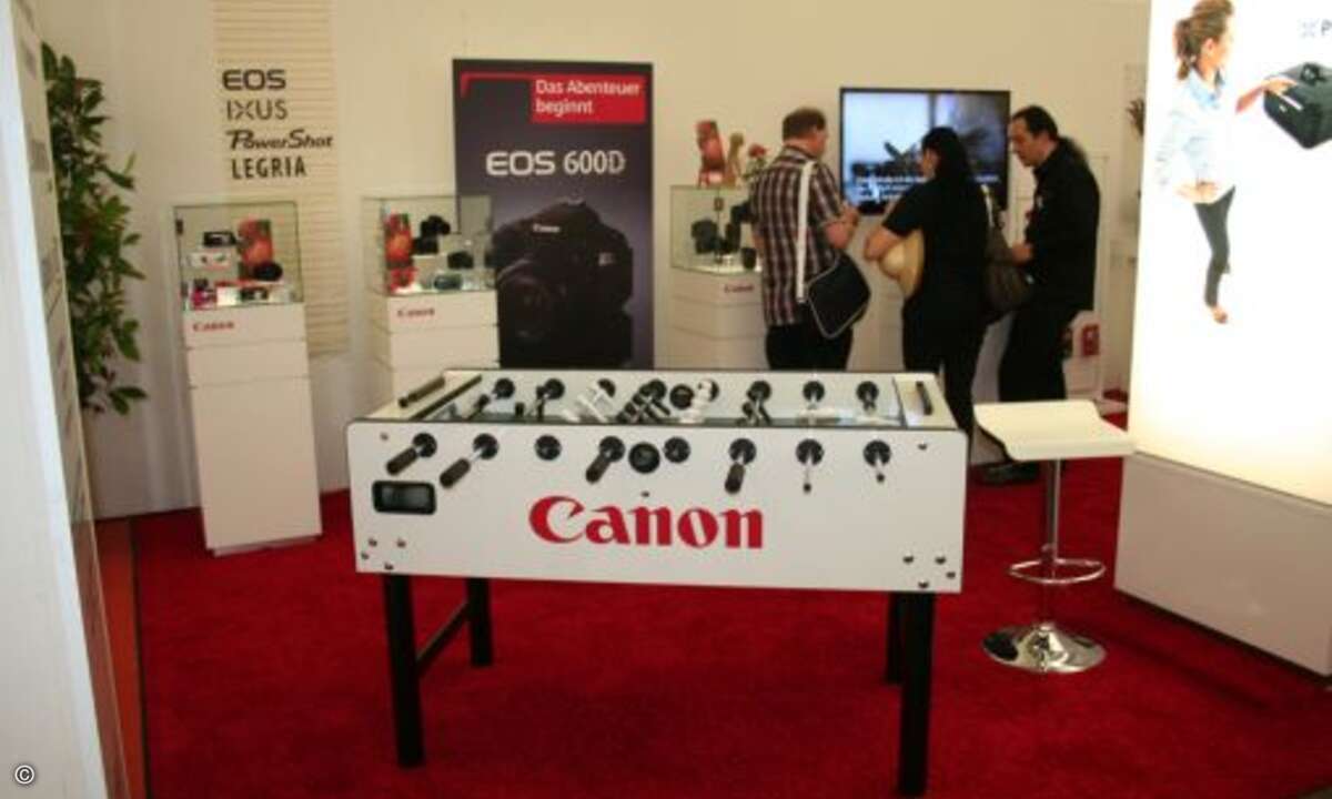 Canon lockte die Besucher nicht nur mit Kameras sondern auch mit Tischfußball. Foto: Computer Reseller News
