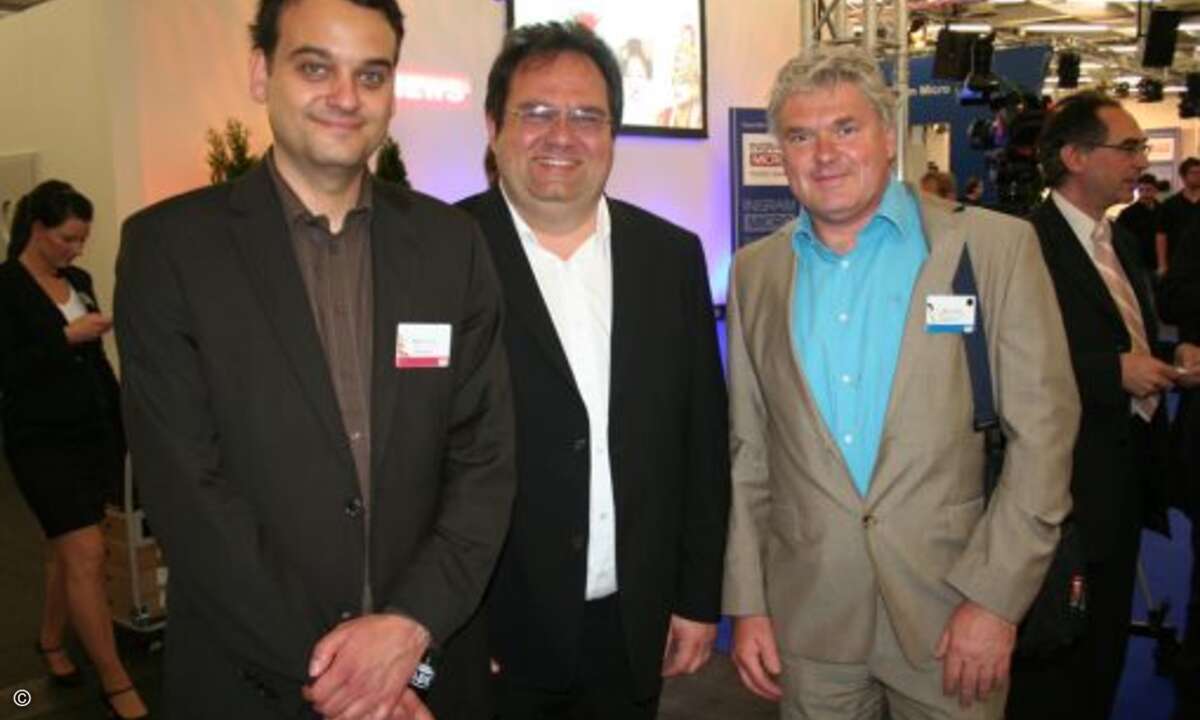 Michael Schickram (Schickram & Feller), eingerahmt von CRN-Experten, Markus Reuter und Martin Fryba