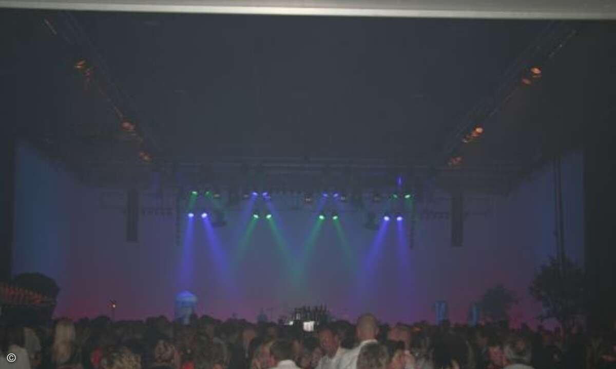 Die Live-Band begeisterte die Besuchermassen. Foto: Computer Reseller News
