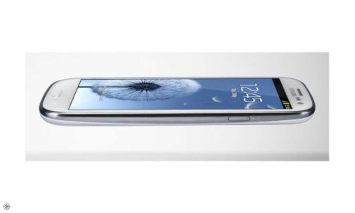 Die Super-AMOLED-Displaytechnik verspricht gute Ablesbarkeit auch bei schrägem Blickwinkel. © Hersteller