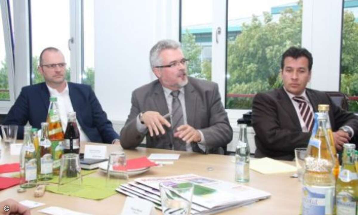 Martin Twickler (TLK/Exclusive Networks), Rolf Ferrenberg (Arrow ECS) und Maximilian Arnreiter (IBM)