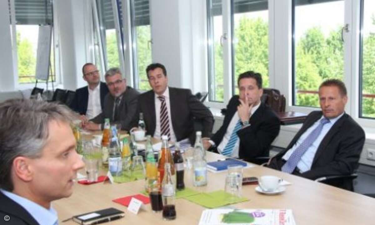 Marc Müller (im Vordergrund) weiß von der Value- und der Volume-Distribution zu berichten