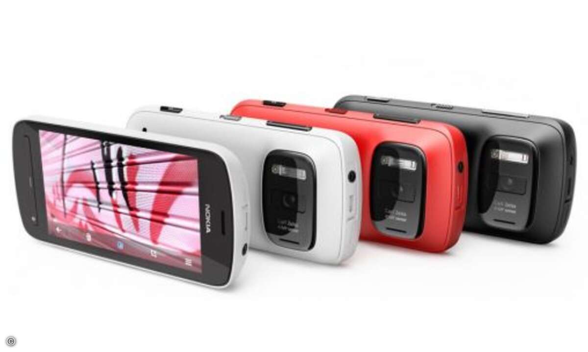 Nokia PureView 808: Während die übrigen Hersteller im Moment mit besserer Bedienung und praxistauglichen Funktionen versuchen, ihre Kameras zu verbessern, setzt Nokia auf eine verbesserte Hardware: Ein 42-Megapixel-Sensor soll dafür sorgen, dass auch