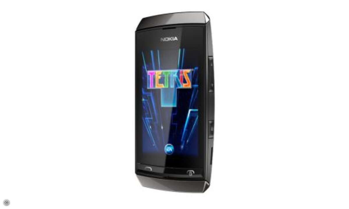 Nokia Asha 306: Ein Gutschein für 40 EA-Spiele wird gleich mitgeliefert © Nokia