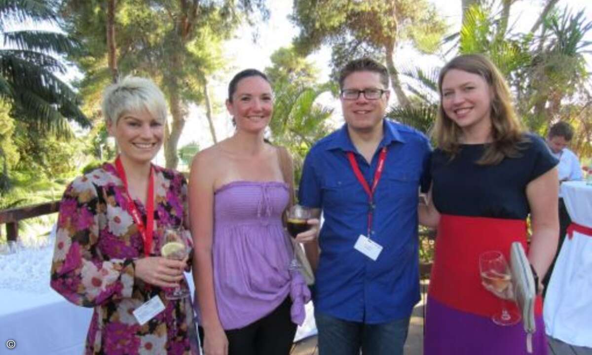 Haben sich passend zum Wetter an der Costa del Sol angezogen: Anna Watson (Dimension Data), Ligia de Gouveira (Axiz Workgroup), Jon Parker (McAfee) und Allison Clark (McAfee)