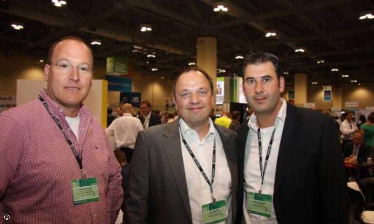 Christoph Runge (Api), Sven Buchheim (Bluechip) und Robil Kücükkaplan (Api) in der deutschen Lounge