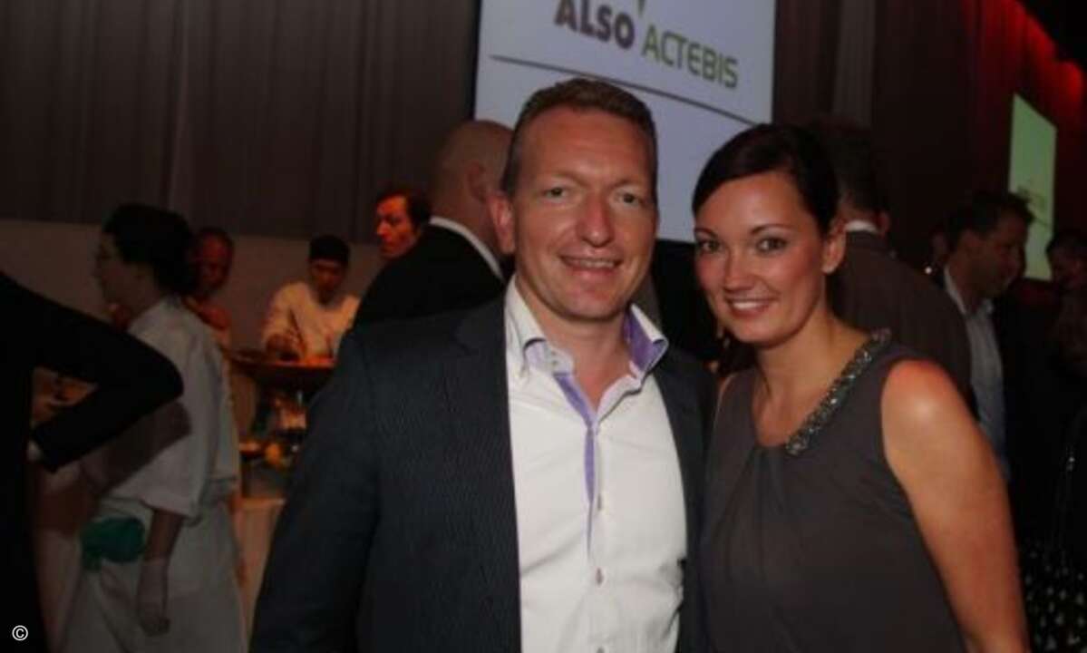 Gerald Holler (Compris) und Andrea Bollers (Microsoft) auf der Party in der Liberty Grand.