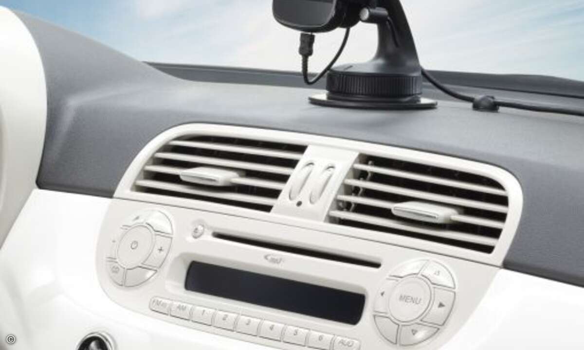 Die neuen Freisprecheinrichtungen von Tomtom machen mit Android-Phones... © Tomtom