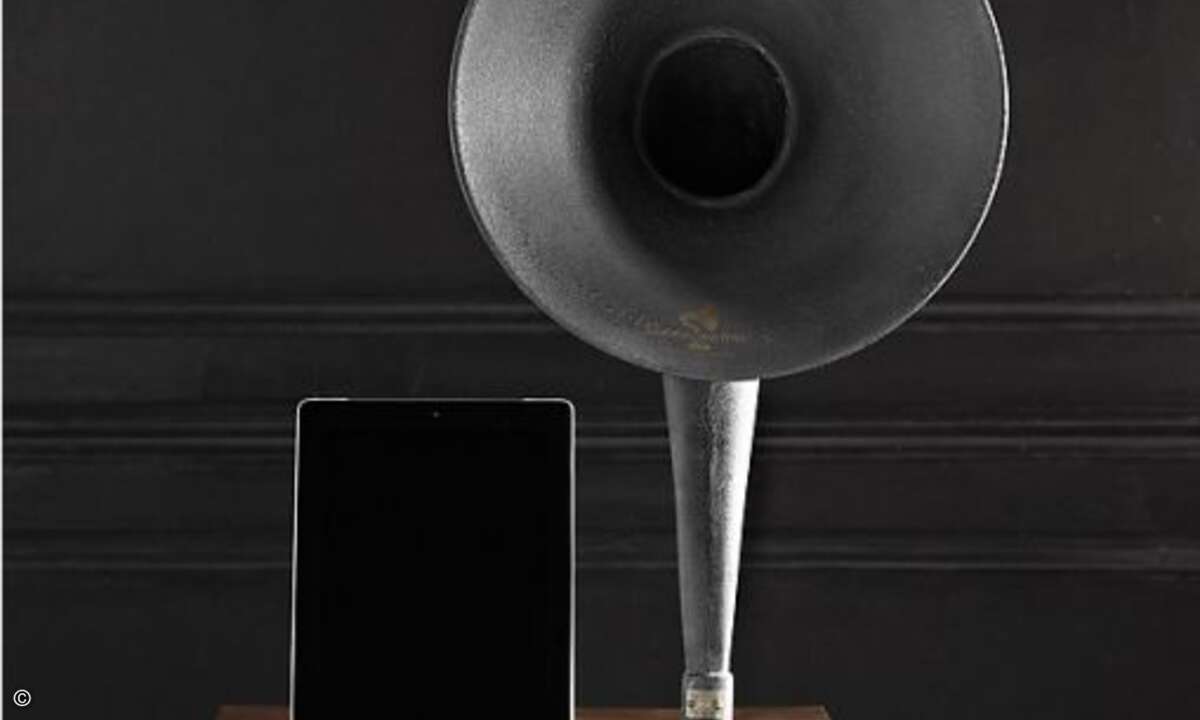 www.restorationhardware.com/