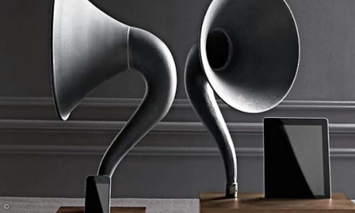 www.restorationhardware.com/