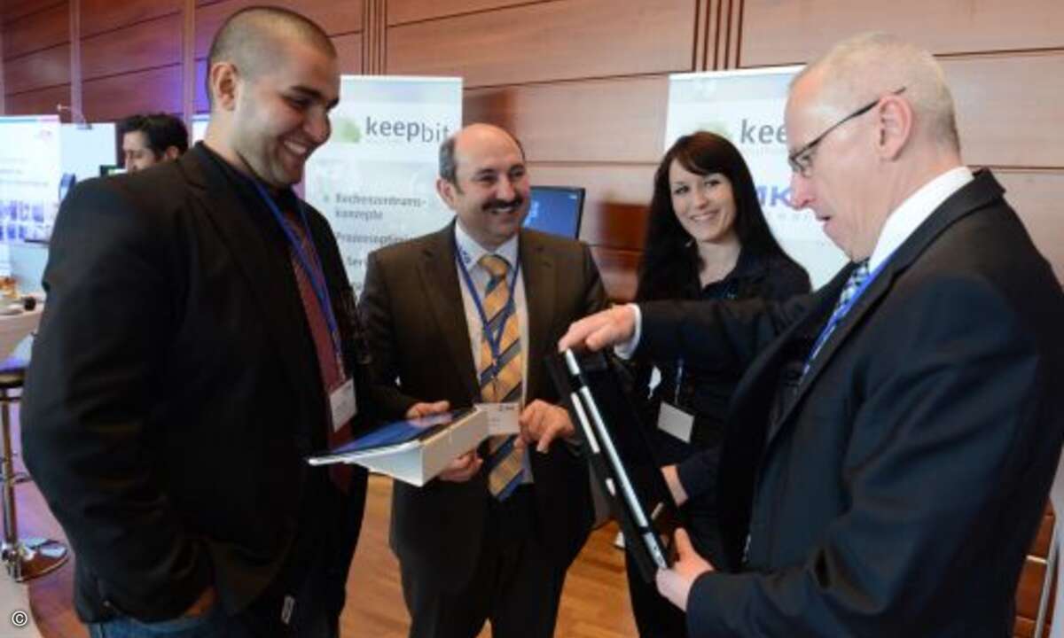 Gökhan Keles von Keebit, Adam Wolf und Tochter Melanie sowie Dirk Huisinga von LKS Concept (v.li.)