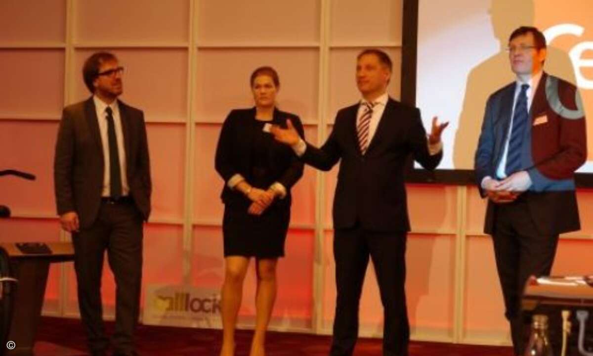 Kay Mantzel, Enterprise Marketing Manager Microsoft, Catharina Van Delden, Mitgründerin der Innovationsagentur Innosabi und CeBIT-Chef Frank Pörschmann (von links, Bild: CRN))