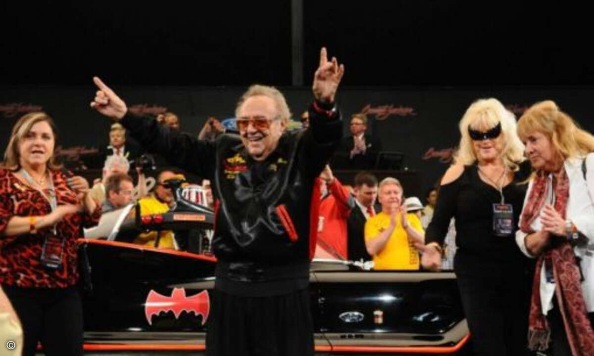 Wie jetzt im Rahmen der Auktion bekannt wurde, hat das Batmobil einen V8-Motor mit 3-Gang-Automatik. (Bild: Barrett-Jackson)