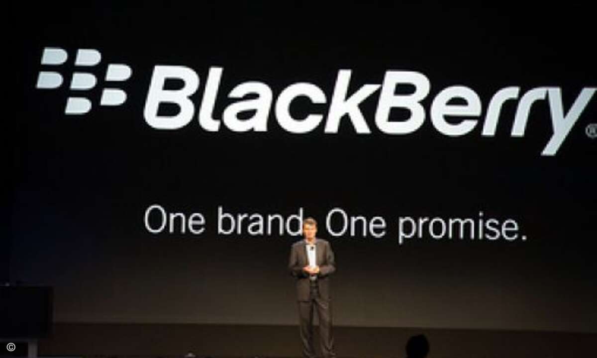 »RIM heißt jetzt Blackberry« kündigt RIM-CEO Thorsten Heins in Toronto an (Bild: Blackberry)