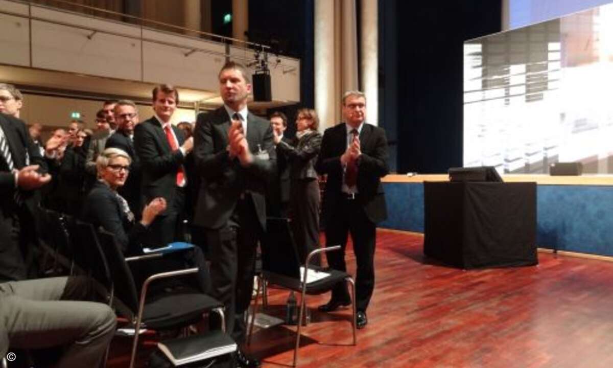 Das IBM-Team applaudierte den Ausgezeichneten. (Bild: Lars Bube / CRN)