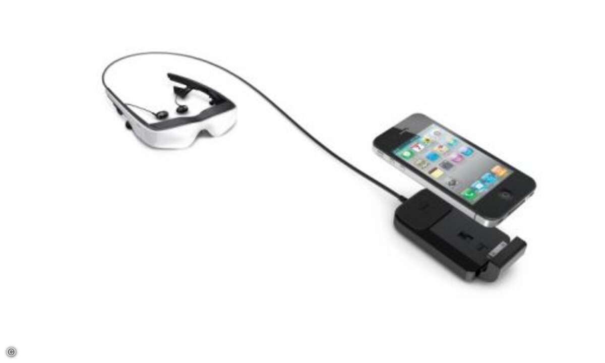 Mit dem »Cinemizer Apple Adapter Kit« für iPod und iPhone können alle videofähigen iPod und iPhone Modelle mit dem »Cinemizer OLED« betrieben werden (Bild: Cinemizer)