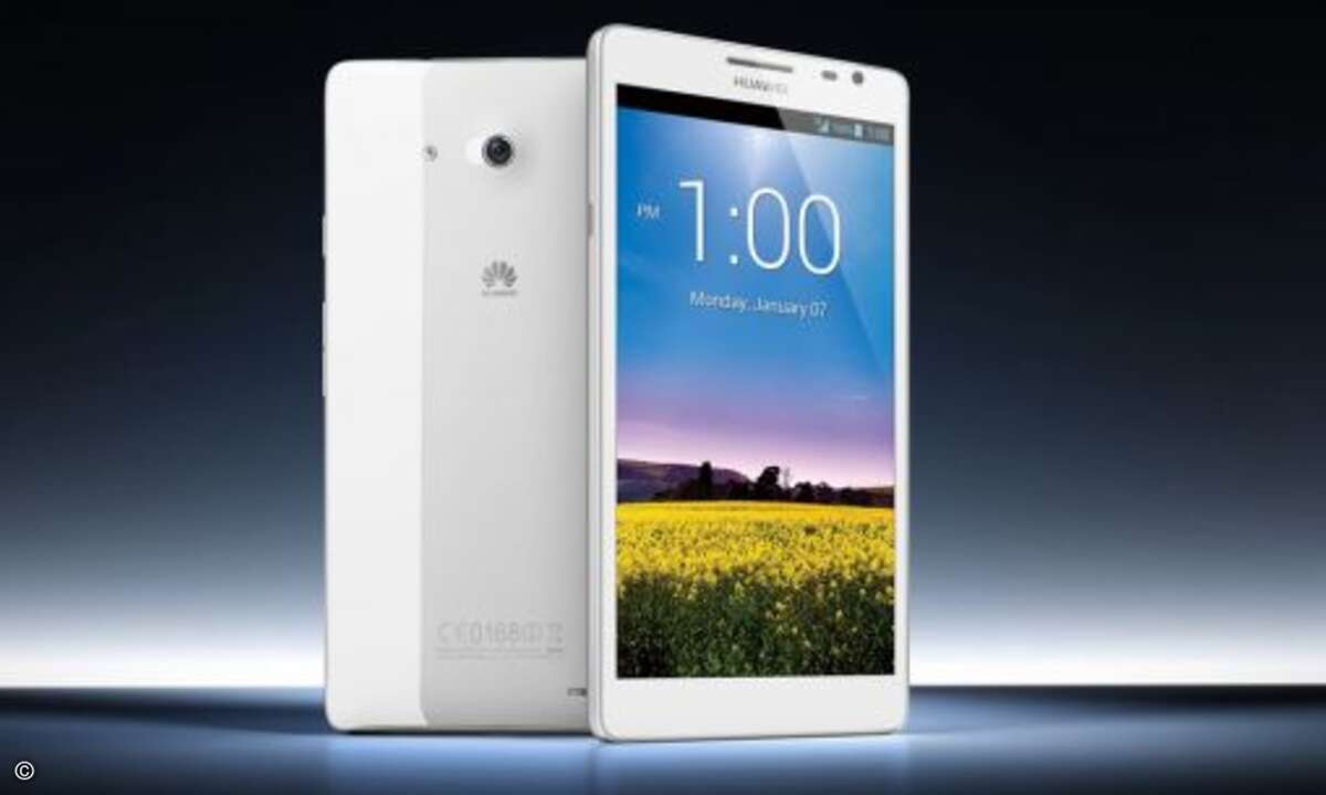 Huawei Ascend Mate: Fast schon ein Tablet: Das Ascend Mate bietet ein 6,1-Zoll-Display, arbeitet mit einem Quad-Core-Prozessor und nutzt Android 4.1. Geplanter Marktstart in Deutschland: April, die Preisempfehlung wird bei 499 Euro liegen. (Bild: Hua