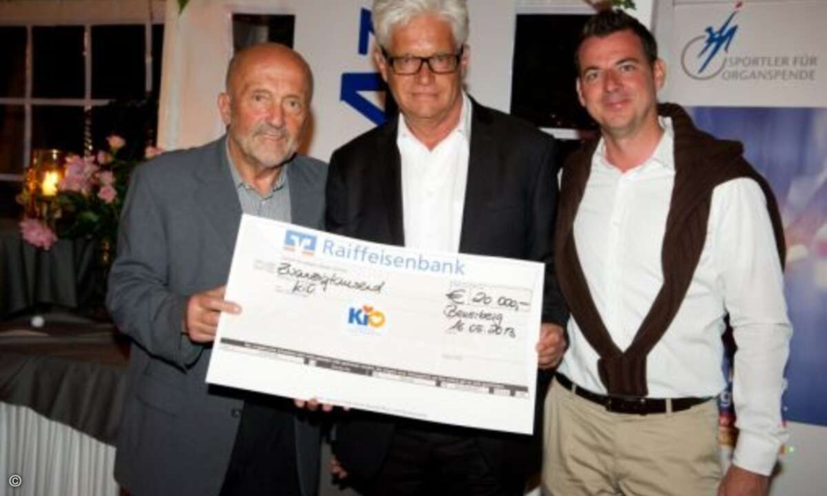 20.000 Euro Spendengeld gingen an die Kinderhilfe Organtransplantation Sportler für Organspende (Bild: TD)