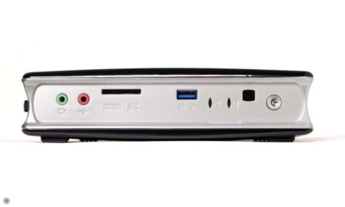 Die Vorderseite bietet neben dem 4-in-1 Kartenleser noch einen USB 3.0-Port sowie Audio-Ein und -Ausgang © Zotac