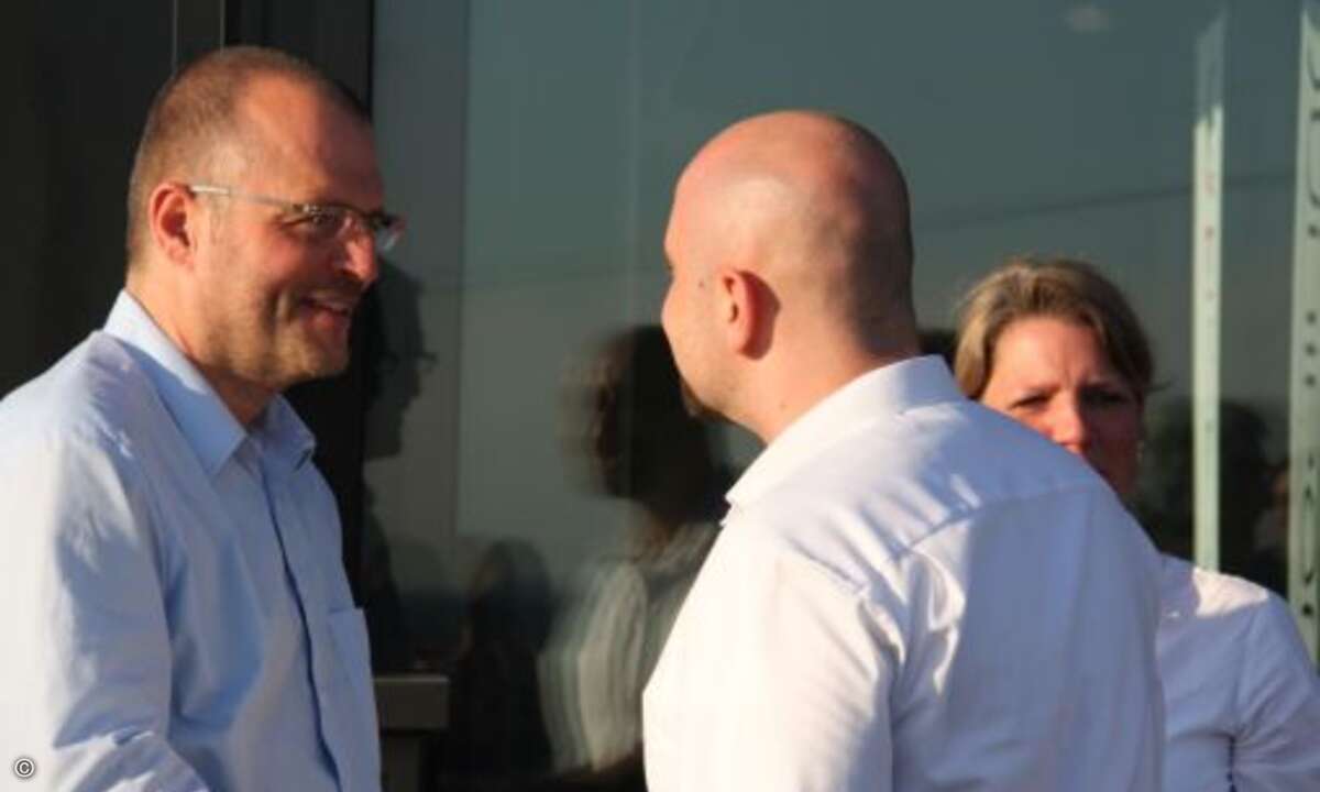 Geschäftsführer Martin Twickler (links) begrüßte die Gäste (Bild: Exclusive Networks)