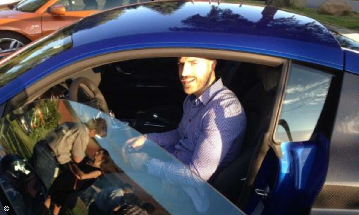 Probesitzen: Erim Demirci hat sein Traumauto schon gefunden… und es das ganze Wochenende nicht mehr, freiwillig zumindest, verlassen