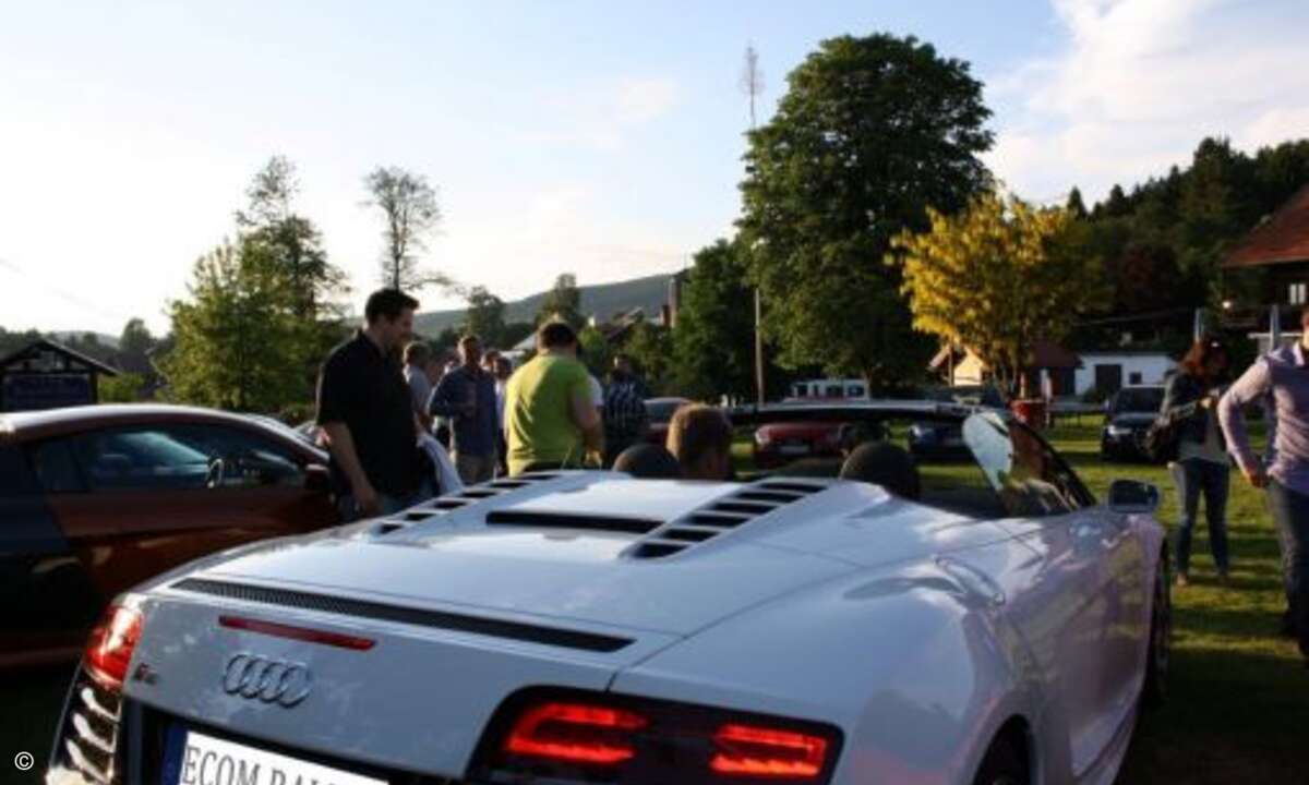 Selbst im Stand ist der Sound des R8 Spider Musik in den Ohren