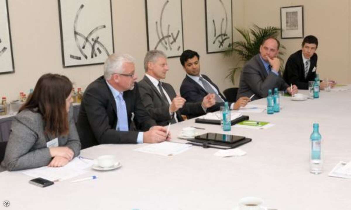 Die komplette Dell-Führungsriege in einer Reihe: Barbara Wittmann, Klaus Rumsauer, Karl-Heinz Warum Sanjay Tyagi und Thomas Bleeker
(von links)
(Bild: Dell)
