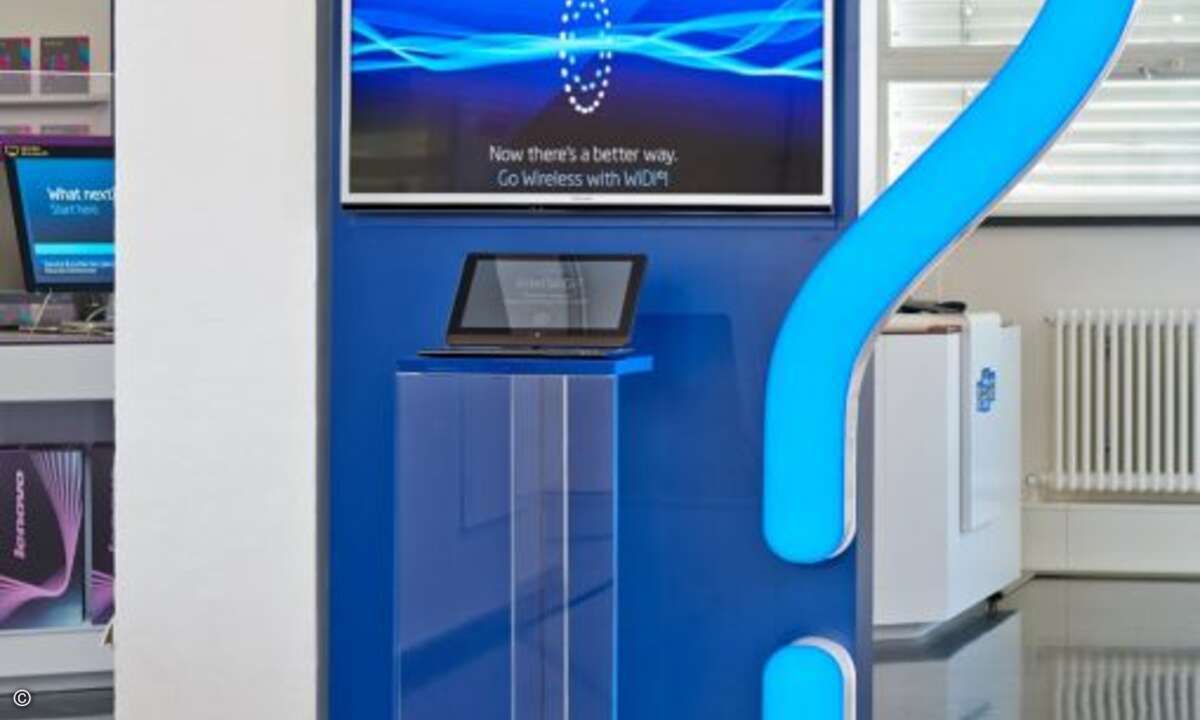 Videos, Ratespiele, Touchfunktionen – die „Inspire Island“ bietet zahlreiche Möglichkeiten neue Technologien verständlich zu vermitteln oder Produkneuheiten einprägsam zu präsentieren (Bild: Intel)