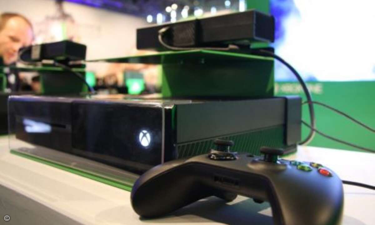 Ganz klarer Fokus liegt in diesem Jahr aber nicht auf schwerem Geschütz, sondern den Konsolen der nächsten Generation. Hier die Xbox One in greifbarer Nähe. (Bild: CRN)