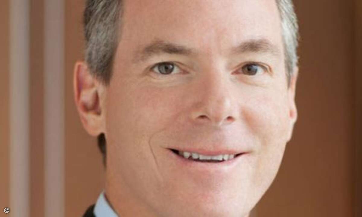 Noch mehr verdiente im letzten Jahr nur einer: Qualcomms CEO Paul E. Jacobs. Die stolze Summe von 36,66 Mio. Dollar macht den promovierten Manager zum bestverdienenden seiner Branche. Der Erfolg rechtfertigt seine Gehaltsansprüche: Die siebenjährige