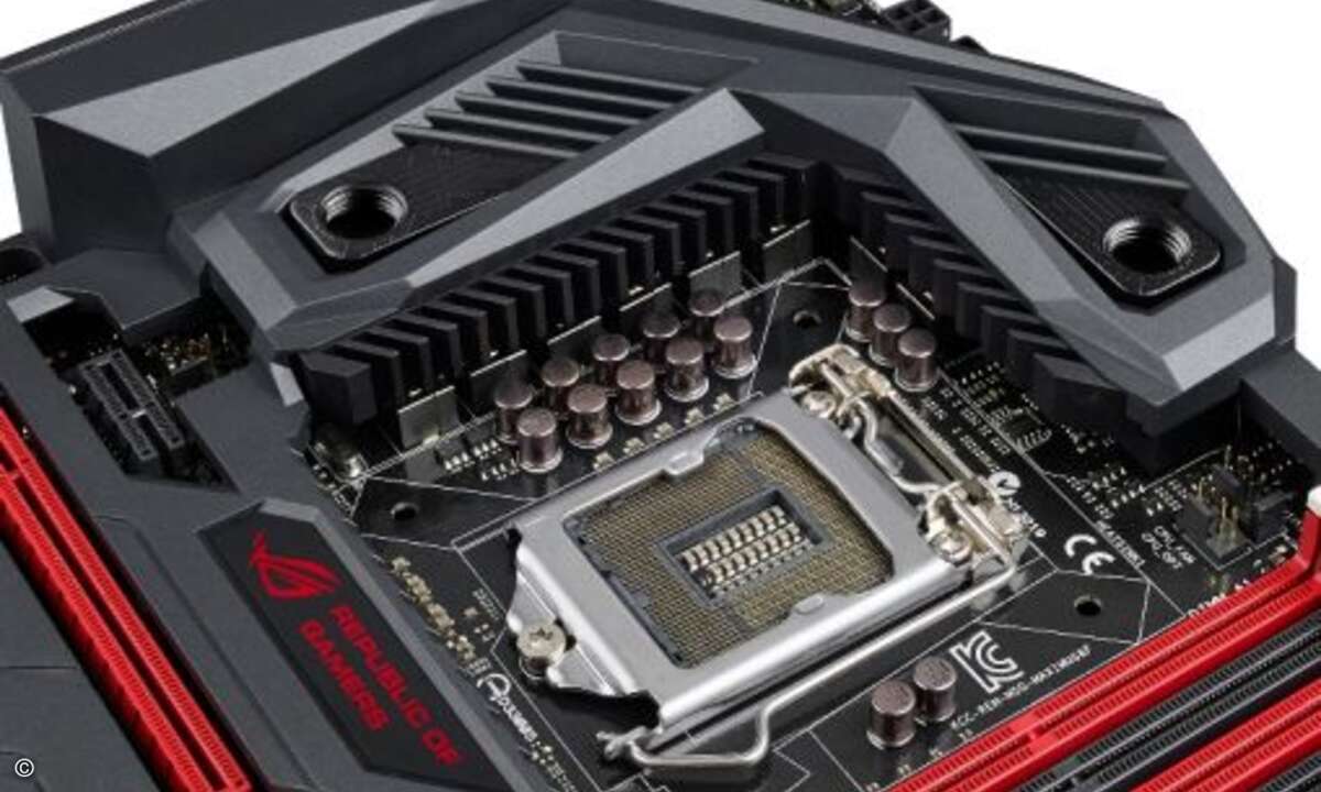 Das Mainboard ist für Wasser- und Luftkühlung optimiert (Foto: Asus)