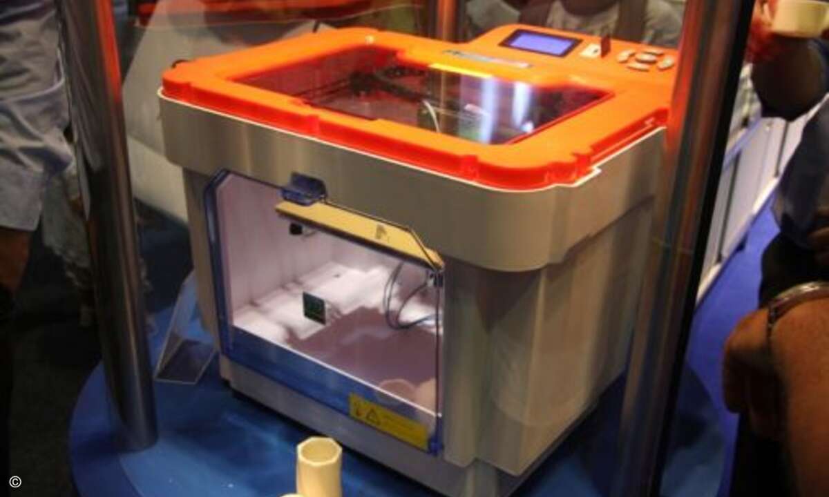 Der 3D-Drucker von Pearl soll die Geräte auch für den Massenmarkt erschwinglich machen. Kostenpunkt: rund 800 Euro Foto: CRN)