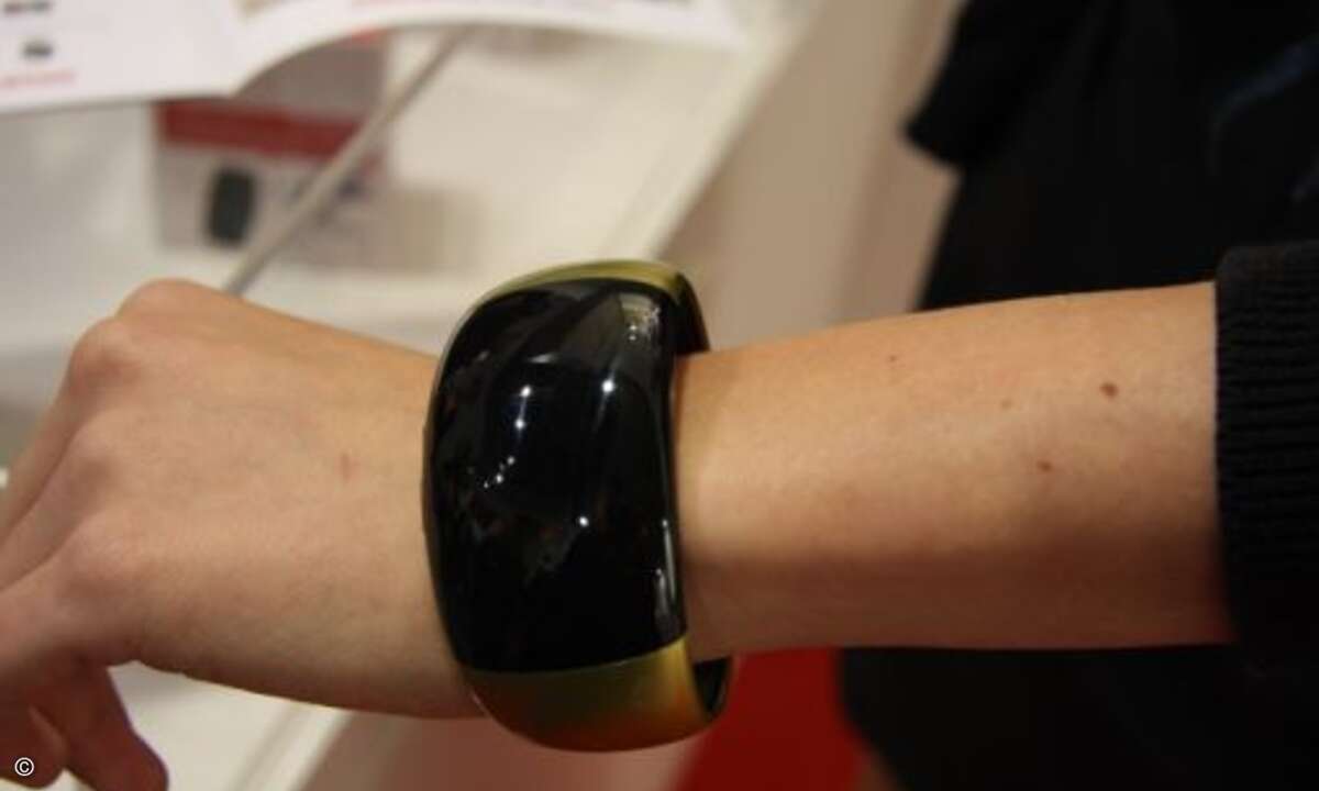 Nicht nur Samsung kann Smartwatch. Viele kleine Hersteller zeigten ihre Alternativgeräte. (Foto: CRN)